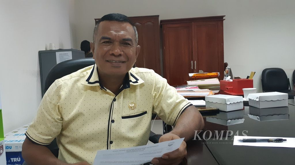 Ketua Komisi III DPRD Provinsi Maluku Anos Yeremias.