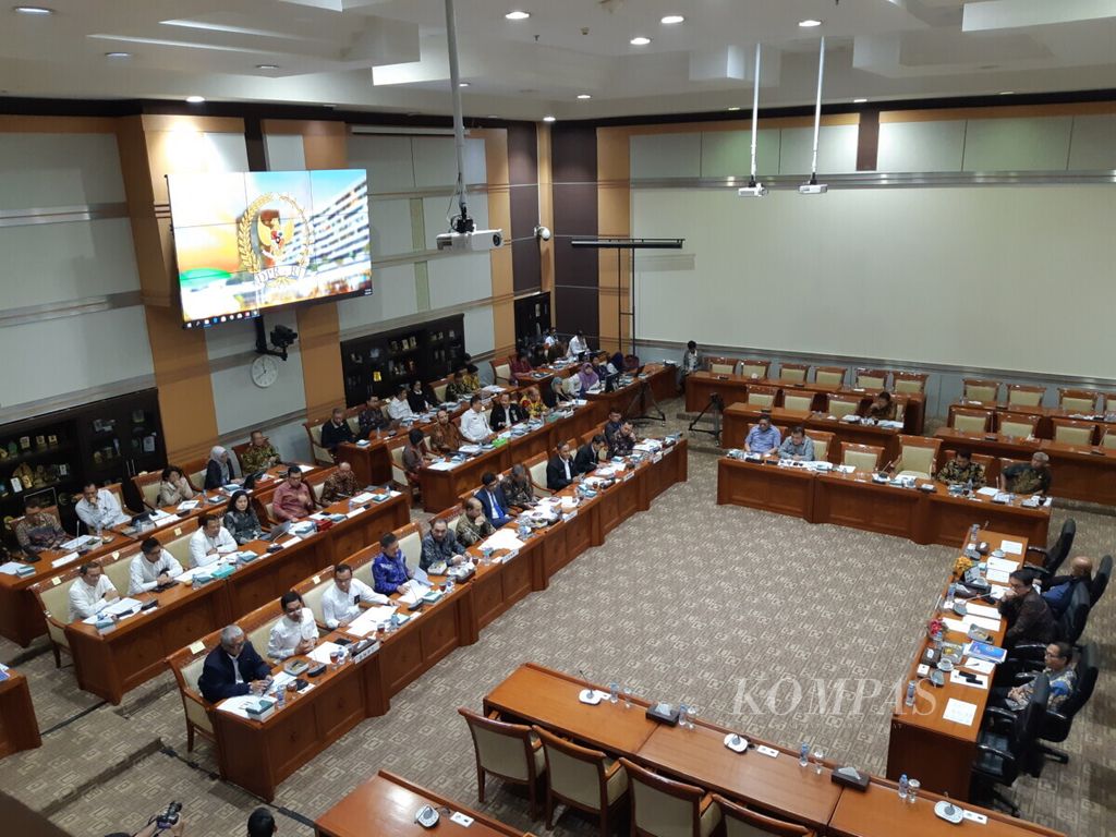 Rapat Komisi III DPR di Kompleks Parlemen, Jakarta, Senin (2/9/2019).