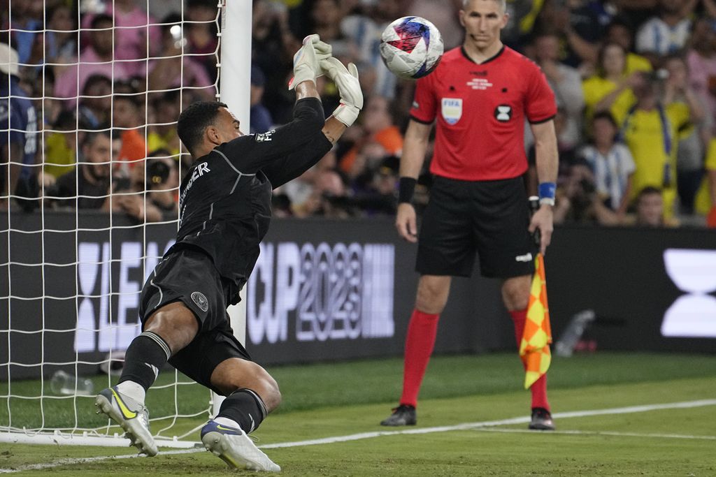 Leagues Cup Final: Lionel Messi Lands His 44th Career Trophy As Inter Miami  Beats Nashville On Penalties - In Pics