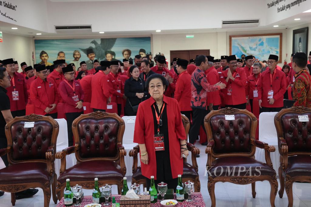 Ketua Umum PDI Perjuangan Megawati Soekarnoputri pada pembukaan Rapat Kerja Nasional III PDI-P di Sekolah Partai PDI-P, Lenteng Agung, Jakarta, Selasa (6/6/2023).