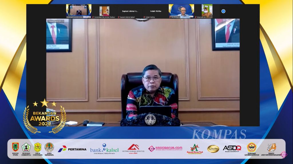 Wakil Menteri Lingkungan Hidup dan Kehutanan Alue Dohong dalam Seminar Internasional Hari Bekantan 2022 yang dilaksanakan secara hibrida di Banjarmasin, Kalimantan Selatan, Senin (28/3/2022).