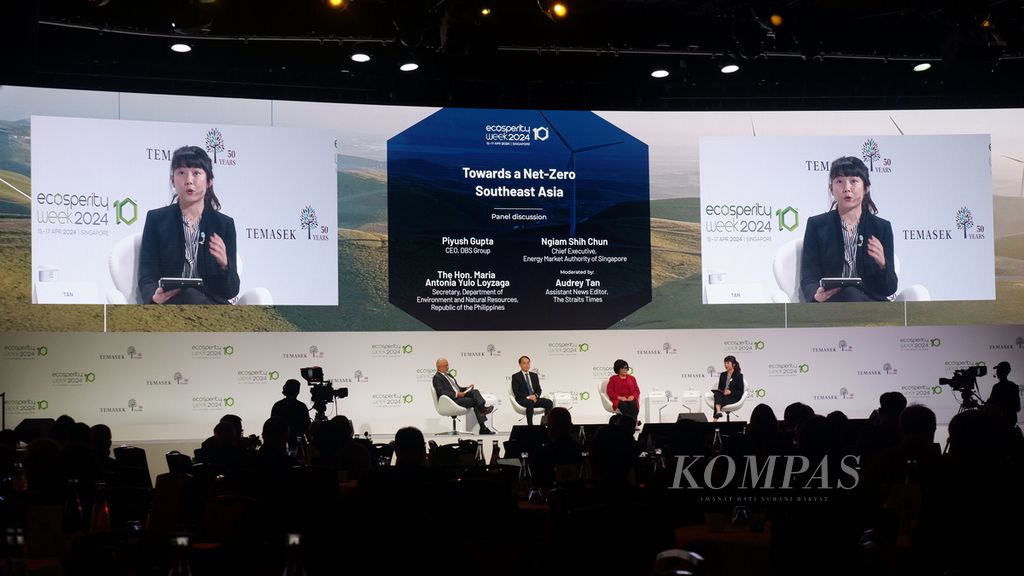 The dialogue session in the Ecosperity Week 2024 event in Singapore, Monday (15/4/2024). This activity was held in conjunction with the Philanthropy Asia Summit 2024, from April 15-18.