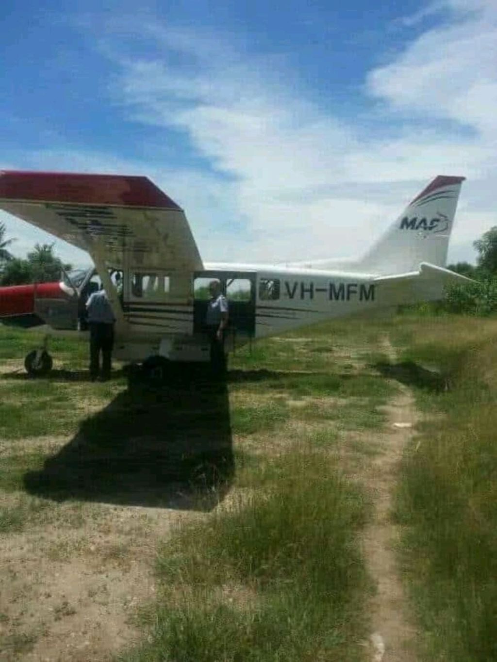 Pesawat jenis Cessna Caravan milik maskapai Mission Aviation Fellowship Timor Leste yang dipakai untuk mengangkut pasien asal Pulau Lirang, Maluku, untuk dirawat di Dili, ibu kota Timor Leste, Sabtu (30/3/2019).