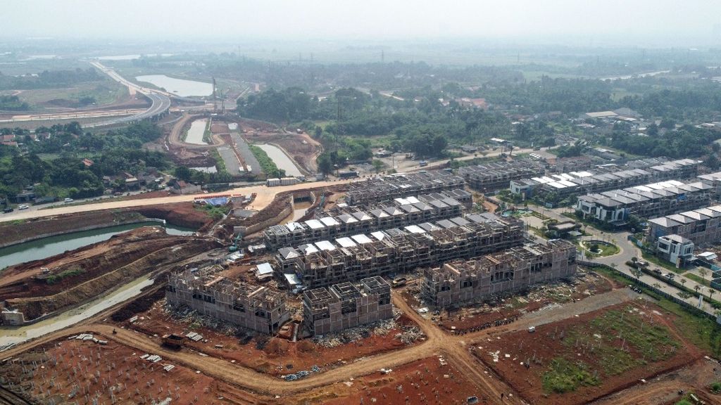 Perumahan Tumbuh Di Sekitar Jalan Tol Serbaraja Yang Baru Dibangun ...