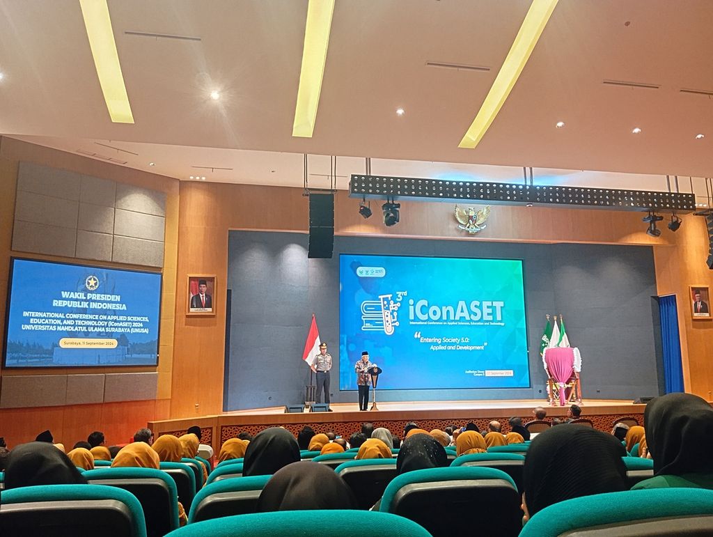 Wakil Presiden Ma’ruf Amin saat membuka International Conference on Applied Sciences, Education and Technology (iConASET) di Universitas Nahdlatul Ulama Surabaya (Unusa), Jawa Timur, Rabu (11/9/2024).