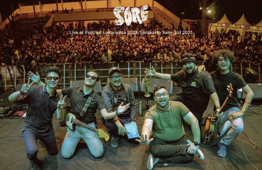 Band Sore tampil di Festival Lokananta 2023 pada Sabtu (3/6/2023) di Surakarta, Jawa Tengah.