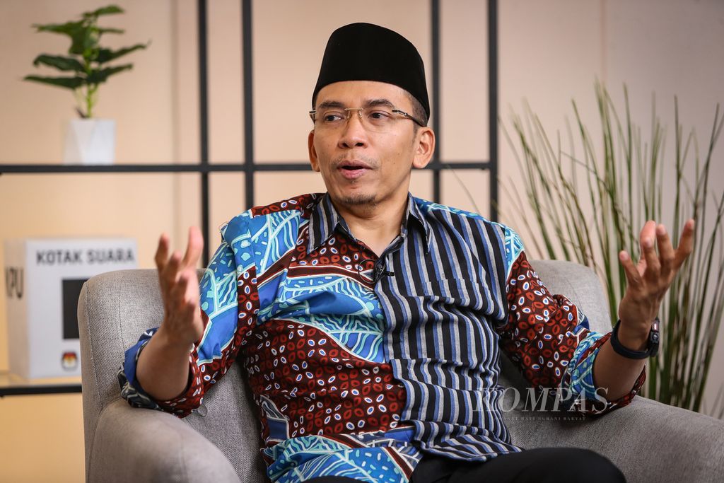 Ketua Harian Nasional DPP Partai Perindo Tuan Guru Bajang (TGB) Muhammad Zainul Majdi saat berkunjung ke kantor redaksi harian <i>Kompas</i> di Menara Kompas, Jakarta, Jumat (11/8/2023). 