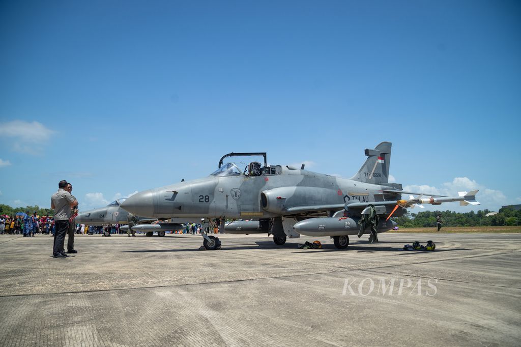 Pesawat Hawk 109/209 ditampilkan saat static show di Pangkalan Udara Hang Nadim, Batam, Kepulauan Riau, Kamis (29/2/2024).