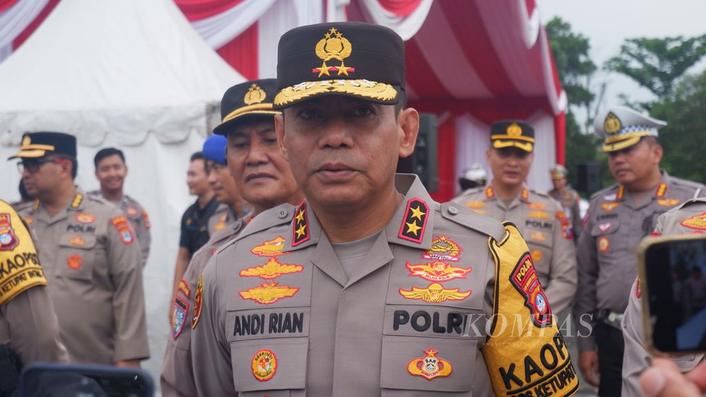 Kepala Polda Kalimantan Selatan Inspektur Jenderal Andi Rian Djajadi di Banjarbaru, Kalimantan Selatan, Senin (17/4/2023).