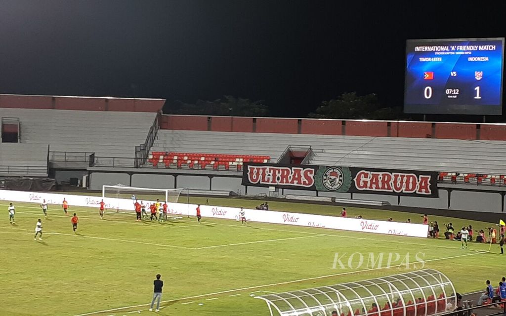 Tim nasional Indonesia kembali mengalahkan Timor Leste dalam laga persahabatan internasional di Stadion Kapten I Wayan Dipta, Gianyar, Bali, Minggu (30/1/2022) malam. 