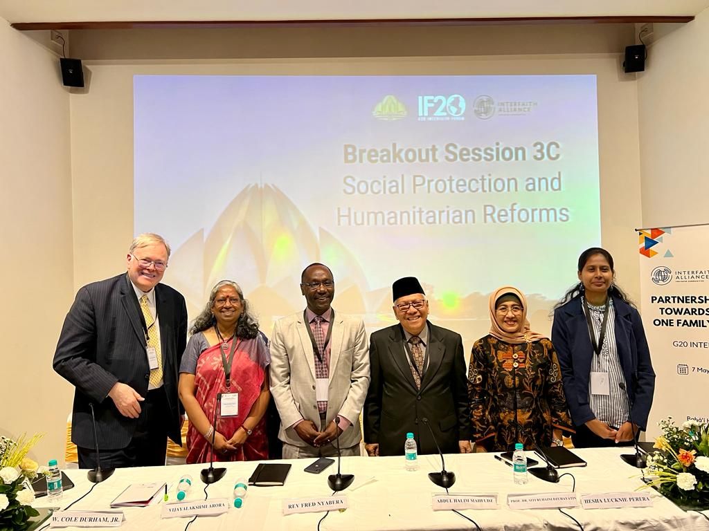 Ahli Utama Kantor Staf Presiden Prof Siti Ruhaini Dzuhayatin (kedua dari kanan) menghadiri Forum Lintas Agama G20 tahun 2023 di New Delhi, India, 8-10 Mei 2023. 