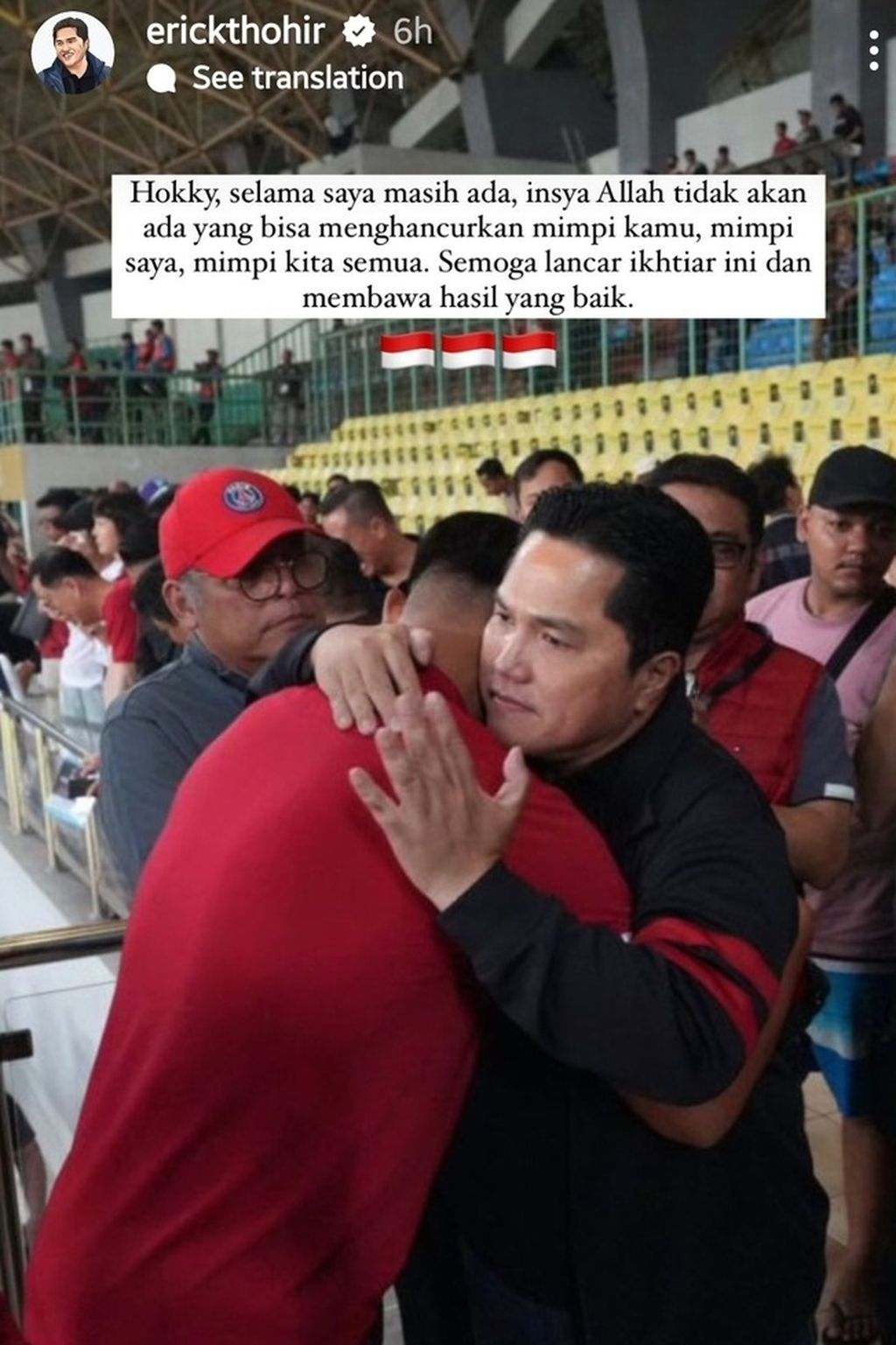 Foto Erick Thohir memeluk penyerang Indonesia U-20, Hokky Caraka, di fitur cerita akun Instagram, @erickthohir. Erick menjadi utusan Pemerintah RI bertemu FIFA di Doha, Qatar.