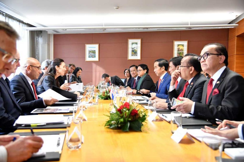 Pertemuan bilateral antaran Indonesia dan Selandia Baru di Wellington, Selandia Baru, Senin (19/3/2018). Pertemuan digelar di sela-sela kunjungan kenegaraan Presiden Joko Widodo untuk memperingati 60 tahun hubungan RI-Selandia Baru.