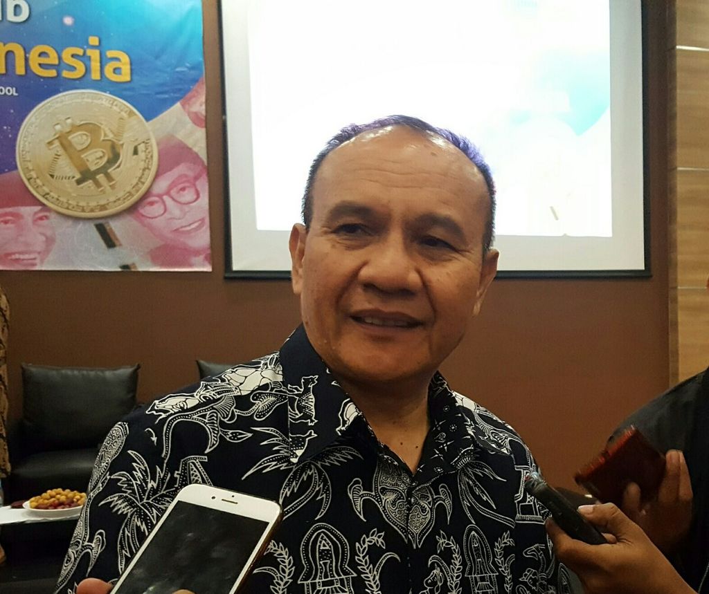 The chairman of the Investment Alert Task Force (Satgas) at the Financial Services Authority (OJK), Tongam Lumbang Tobing.