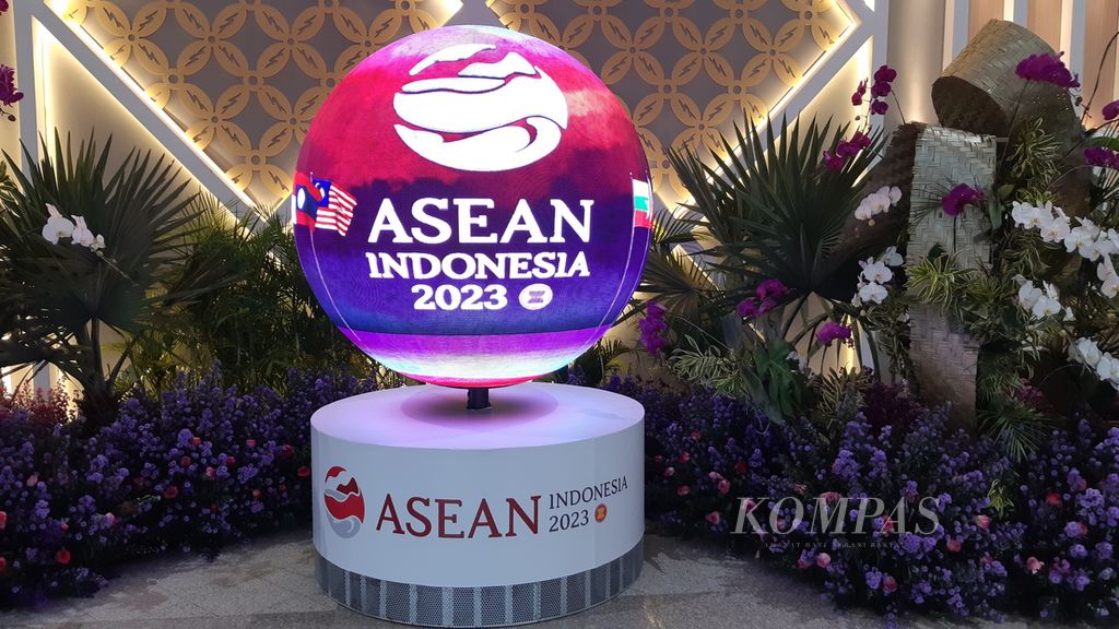 Logo KTT ASEAN 2023 di Jakarta, Senin (4/9/2023). Giliran keketuaan Indonesia di ASEAN telah berakhir. 