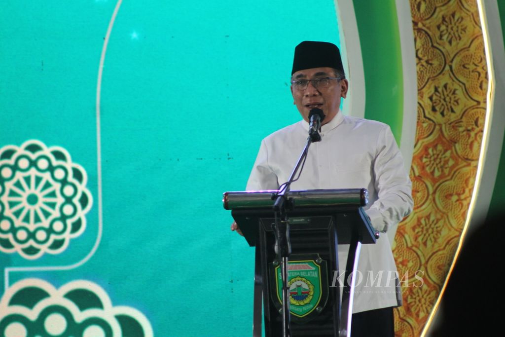 Ketua Umum Pengurus Besar Nahdlatul Ulama Yahya Cholil Staquf di Palembang, Sumatera Selatan, Jumat (4/3/2022) malam. 