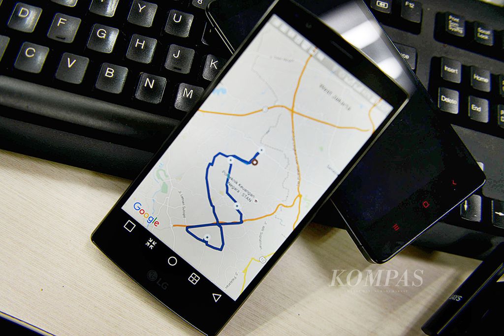 Fitur "Your Timeline"Google Maps di ponsel android Kompas/Iwan Setiyawan (SET) 14-09-2015