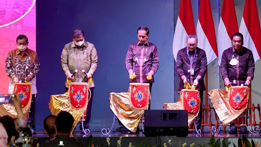 Presiden Joko Widodo saat membuka Trade Expo Indonesia Ke-37 di Hall Nusantara Indonesia Convention Exhibition BSD City, Tangerang, Banten, Rabu (19/10/2022).