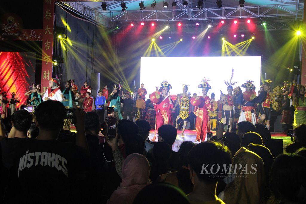 Pembukaan perayaan Imlek dan Festival Cap Go Meh di Kota Singkawang, Kalimantan Barat, Jumat (20/1/2023) malam.