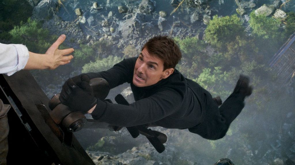 Tom Cruise dalam <i>Mission: Impossible Dead Reckoning Part One</i>. 