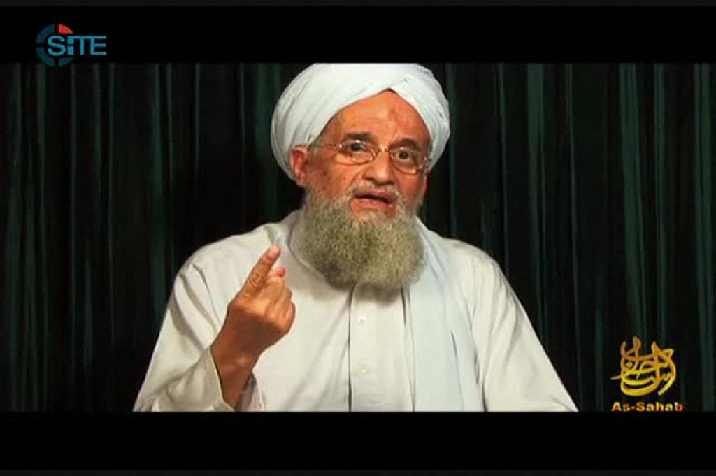 Foto dari tangkapan video yang dirilis media Al Qaeda, <i>As-Sahab</i>, pada 26 Oktober 2012 menunjukkan pemimpin Al Qaeda, Ayman al-Zawahiri, berbicara dari lokasi yang dirahasiakan. 