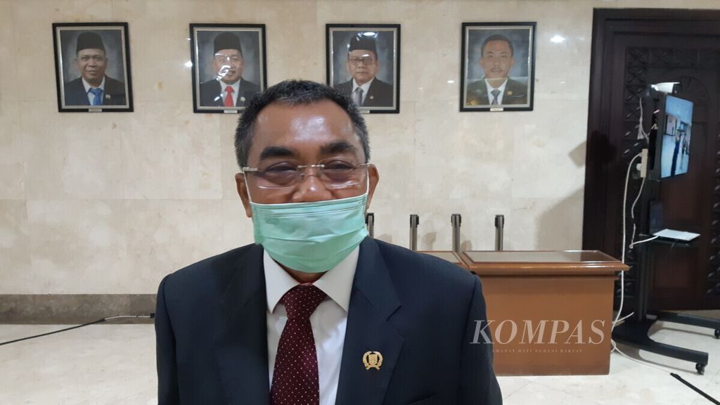 Gembong Warsono, anggota Banggar DPRD DKI Jakarta dan Ketua Fraksi PDI-P DPRD DKI Jakarta.
