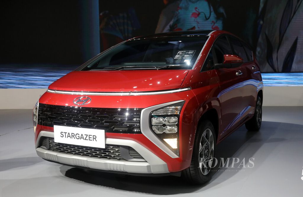 Hyundai Stargazer dipamerkan dalam GIIAS 2022 di ICE BSD, Tangerang, Banten, Kamis (11/8/2022). 