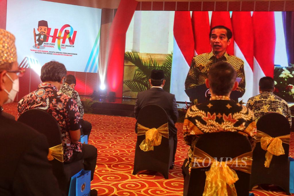 President Joko Widodo delivered an online speech at the peak of the 2021 National Press Day Commemoration, in Ancol, Jakarta, Tuesday (9/2/2021).
