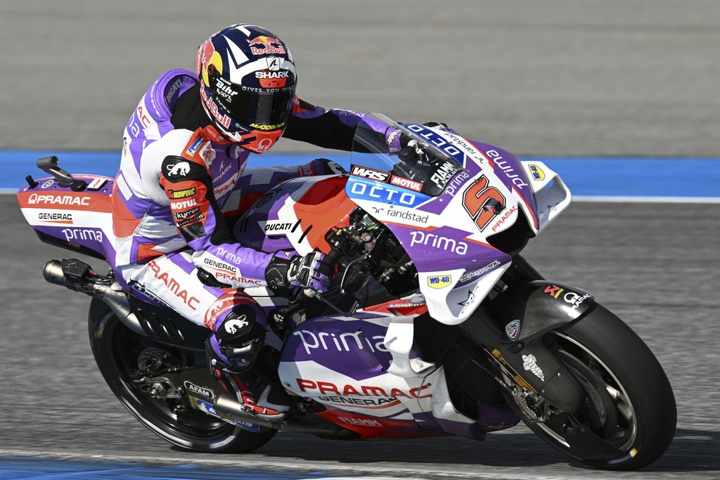 Pebalap Prima Pramac Racing, Johann Zarco, beraksi saat sesi kualifikasi balapan MotoGP seri Thailand di Sirkuit Internasional Chang, Buriram, Sabtu (1/10/2022). 