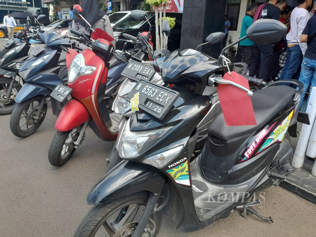 Barang bukti kasus pencurian kendaraan bermotor di Polresta Malang Kota, Jawa Timur, Kamis (2/5/2024). 