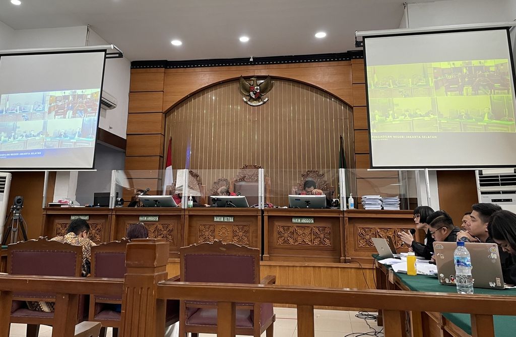 Suasana persidangan perintangan penyidikan perkara pembunuhan Brigadir J atau Nofriansyah Yosua Hutabarat dengan terdakwa Arif Rachman Arifin di Pengadilan Negeri Jakarta Selatan, Jumat (20/1/2023).