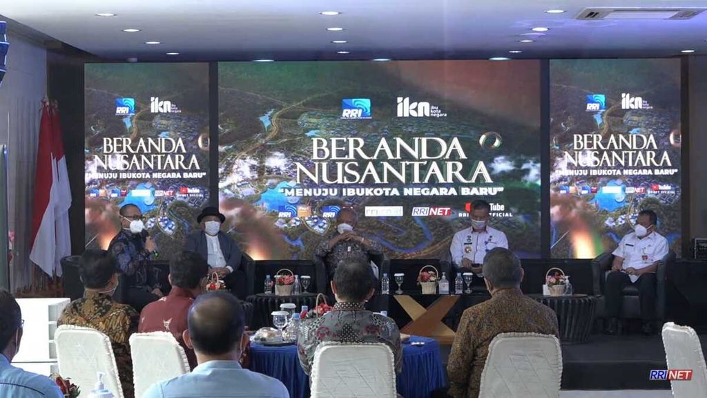 Suasana dialog Beranda Nusantara bertajuk Menuju Ibu Kota Negara Baru” yang digelar secara hibrida dari Galeri Tri Prasetya RRI, di Jakarta, Rabu (23/2/2022).