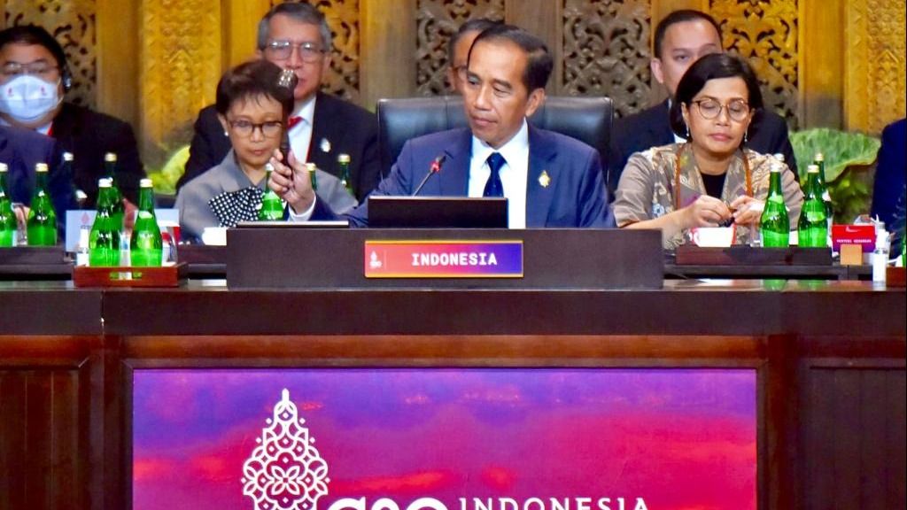President Joko Widodo (center) at the opening of the G20 Summit in Nusa Dua, Bali, on Tuesday (11/15/2022). 