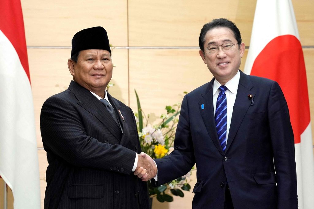 Prabowo Subianto menggelar pertemuan dengan Perdana Menteri Jepang Fumio Kishida di Tokyo, Jepang, Rabu (3/4/2024). 