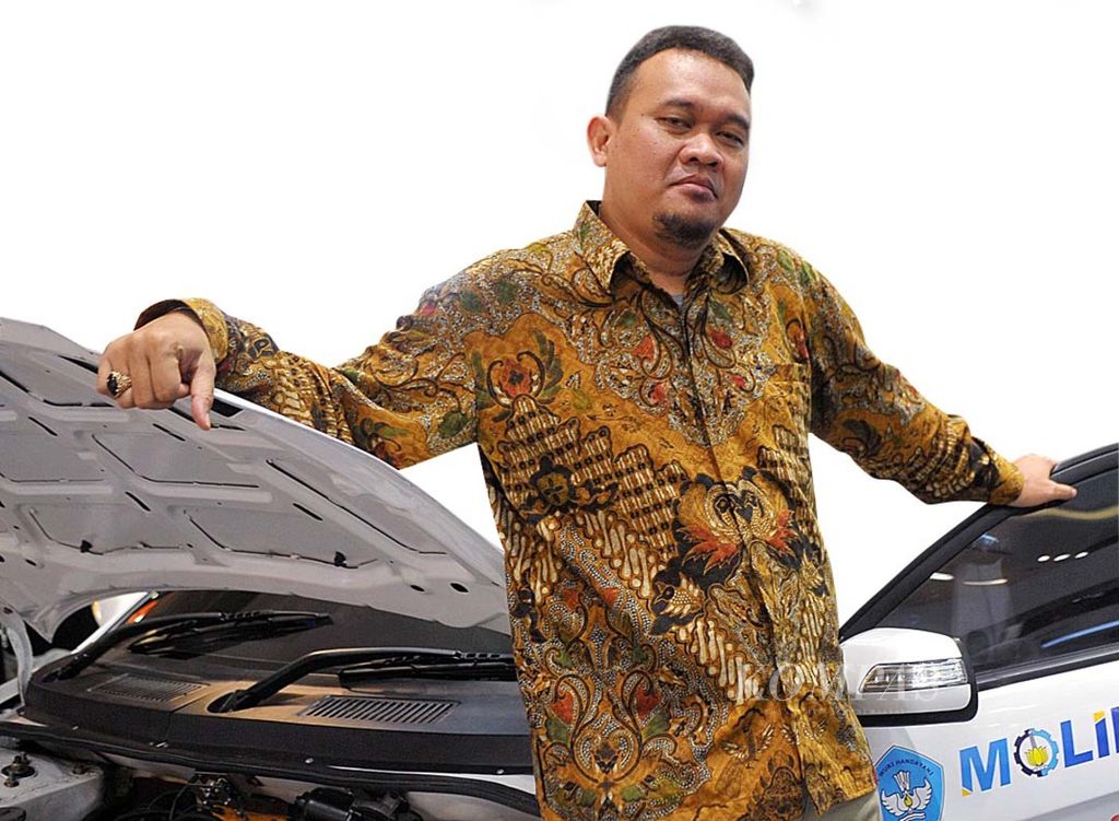 Komedian Cak Lontong