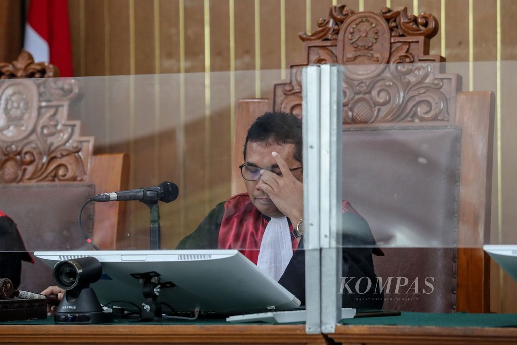 Ketua majelis hakim Alimin Ribut Sudjono memimpin jalannya persidangan terdakwa Mario Dandy Satrio di Pengadilan Negeri Jakarta Selatan, Kamis (7/9/2023). 