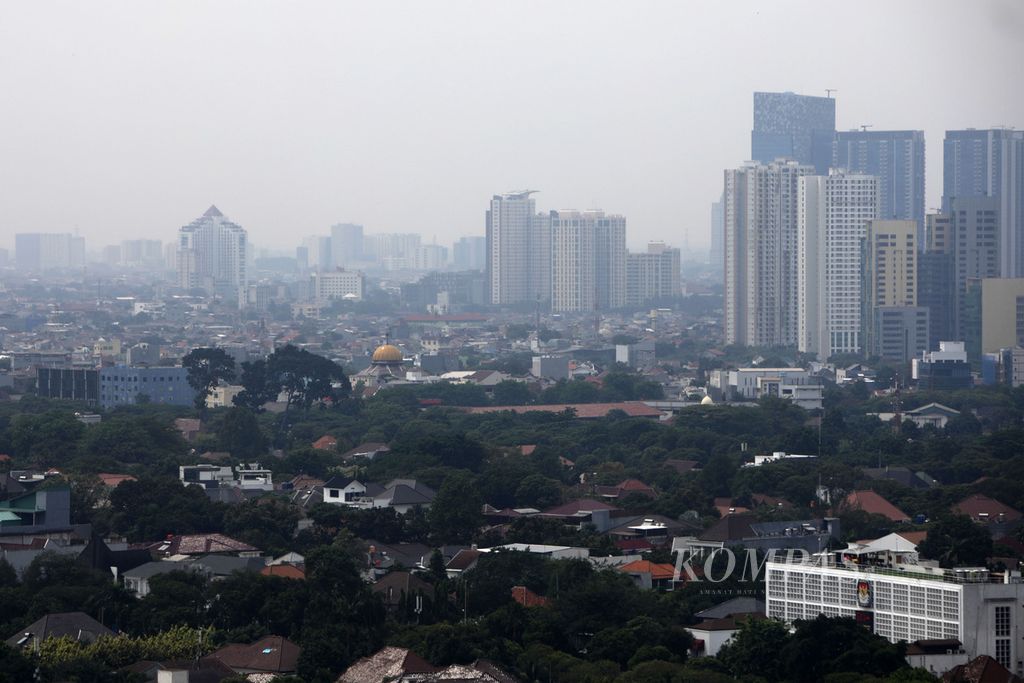 Ilustrasi - Deretan gedung bertingkat di Jakarta, Selasa (20/9/2022).