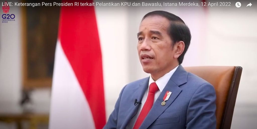 Presiden Joko Widodo dalam keterangan pada Selasa (12/4/2022) meminta anggota Komisi Pemilihan Umum atau KPU dan Badan Pengawas Pemilu  periode 2022-2027 yang baru saja dilantik untuk segera tancap gas, langsung bekerja. 