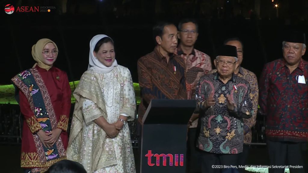 Presiden Joko Widodo saat meresmikan renovasi Taman Mini Indonesia Indah (TMII) di Jakarta, Jumat (1/9/2023) malam. Kepala Negara dalam sambutannya meyakini TMII akan menjadi ikon besar pariwisata Indonesia.
