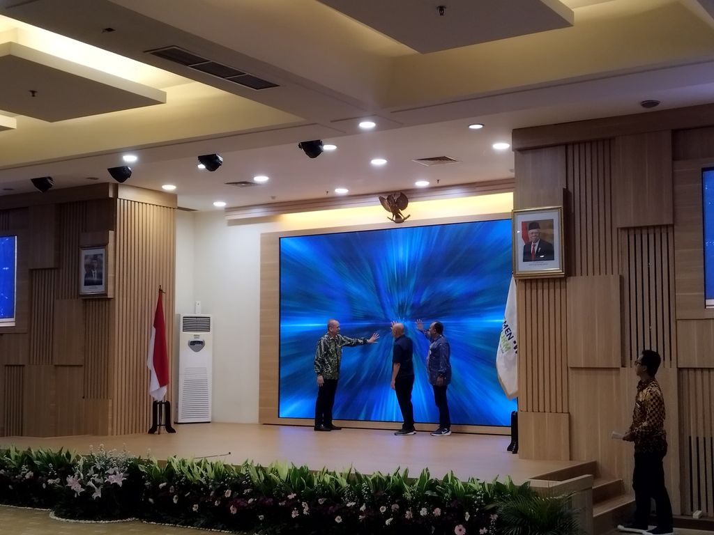 Peresmian program Kick-off Pendampingan Mikro Mandiri 2023 oleh Menteri Koperasi dan Usaha Kecil Menengah Teten Masduki di Jakarta, Jumat (19/5/2023).