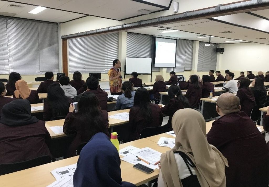 suasana orientasi mahasiswa baru Binus Online Learning di Jakarta, Rabu (28/2). Kuliah secara daring terus dikembangkan di Indonesia. Foto Dokumentasi Universitas Binus.