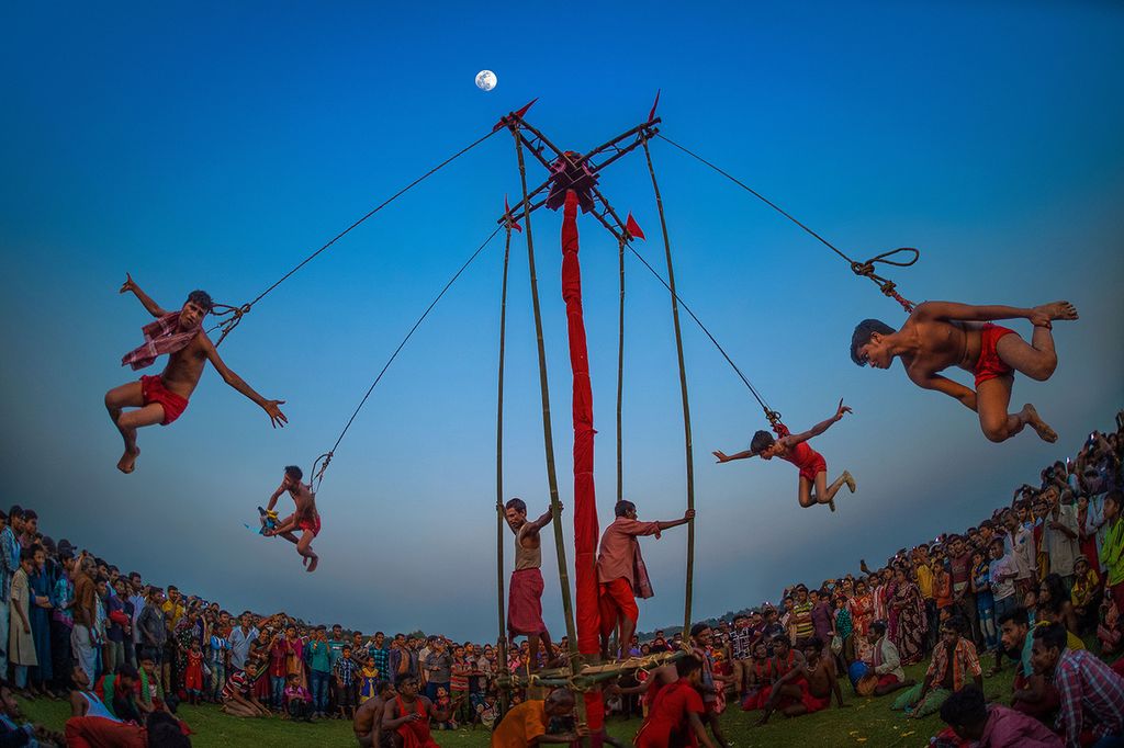 <i>Flying Ceremony</i> karya Yuen Yam Au (Hong Kong), peraih penghargaan PSA Kategori People.