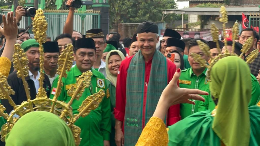 Gubernur Jawa Tengah yang juga bakal capres dari PDI-P Ganjar Pranowo melakukan safari politik ke Provinsi Banten, Sabtu (27/5/2023).