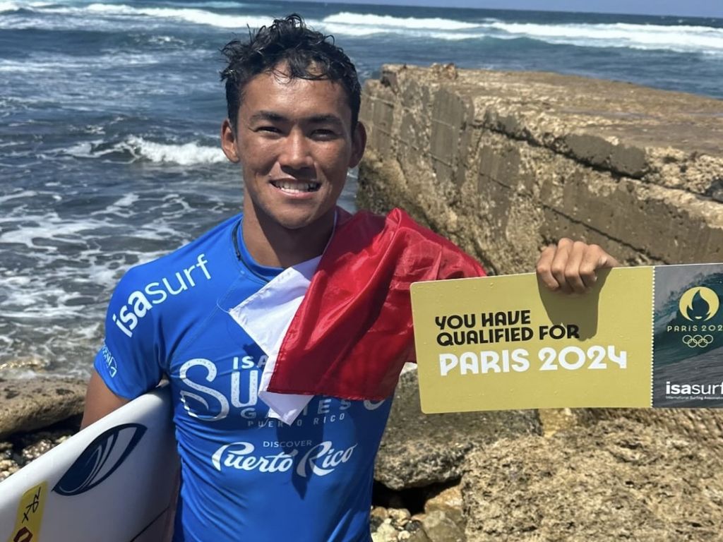 Peselancar Indonesia, Rio Waida, meraih tiket ke Olimpiade Paris 2024 melalui ajang kualifikasi terakhir, International Surfing Association World Surfing Games 2024 atau Gim Selancar Dunia Asosiasi Selancar Internasional yang digelar di Arecibo, Puerto Rico, 23 Februari-3 Maret 2024.