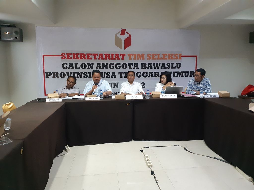 Suasana konferensi pers tim seleksi Bawaslu Provinsi NTT yang berlangsung di Kota Kupang, Rabu (13/7/2022). 