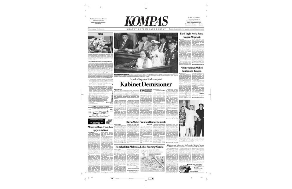 Gus Dur lengser, Megawati ditetapkan menjadi Presiden RI dalam Sidang Istimewa MPR. Berita terbit di Harian Kompas, edisi 24 Juli 2001.