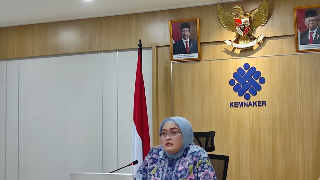 Dirjen PHI dan Jamsos Kementerian Ketenagakerjaan Indah Anggoro Putri dalam temu media, Selasa (21/11/2023), di kantor Kemenaker, Jakarta.