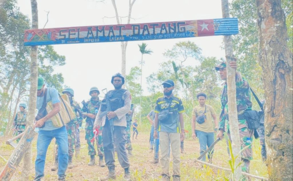 Tampak kamp pelatihan kelompok kriminal bersenjata pimpinan Hugo Merani ketika digerebek aparat gabungan TNI-Polri di sekitar Gunung Inpura, Kampung Aibaidiru, Kabupaten Kepulauan Yapen, Papua, pada 9 Desember 2021.