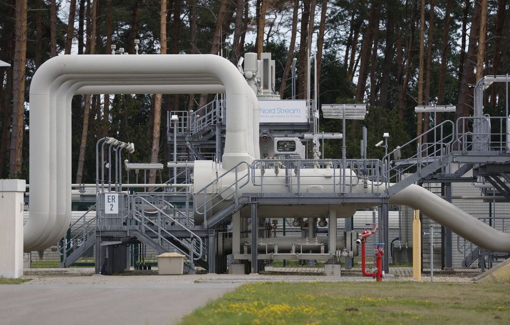 Stasiun gas alam Lubmin, di Jerman pada 30 Agustus 2022. Uni Eropa berusaha melarang ekspor komoditas energi dari Rusia. Upaya itu sulit berhasil karena Rusia menggandeng berbagai negara lain. 