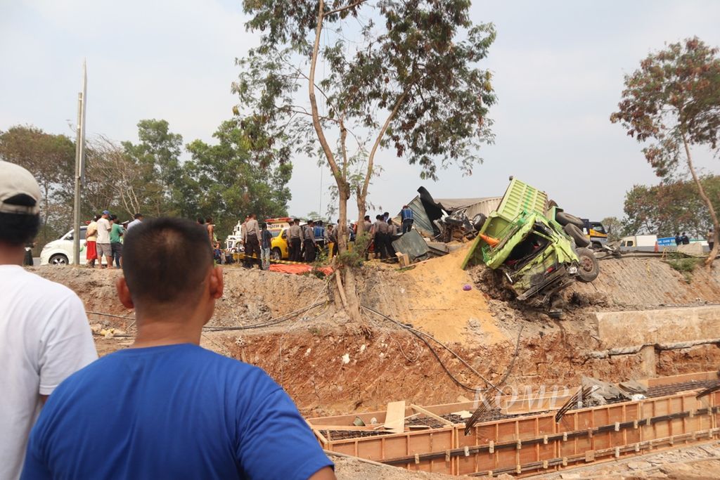 Kecelakaan beruntun terjadi di Jalan Tol Cipularang, Purwakarta, Jawa Barat, Senin (2/9/2019) siang.